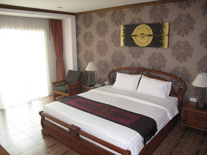 Aiyaree Place Hotel