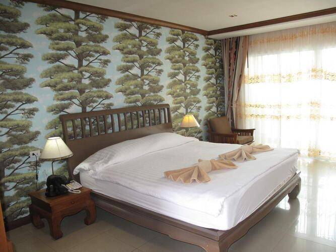 Aiyaree Place Hotel