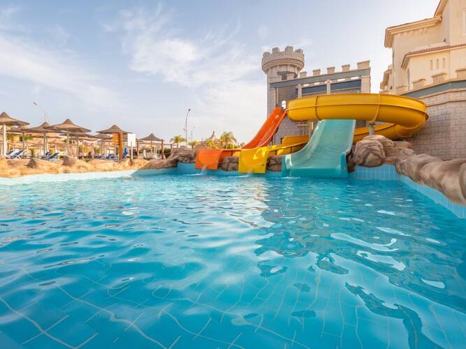 Serenity Alma Resort (Ex. Serenity Fun City)