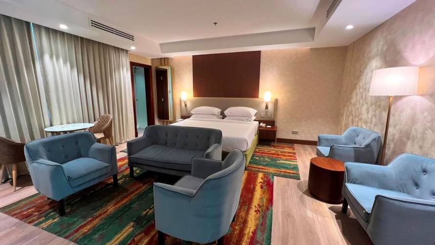 City Seasons Suites Dubai (Ex.Pearl City Suites)