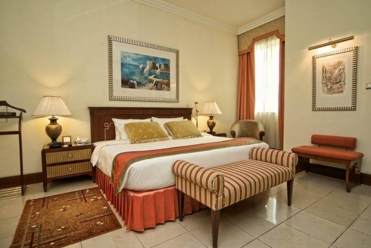 City Seasons Suites Dubai (Ex.Pearl City Suites)