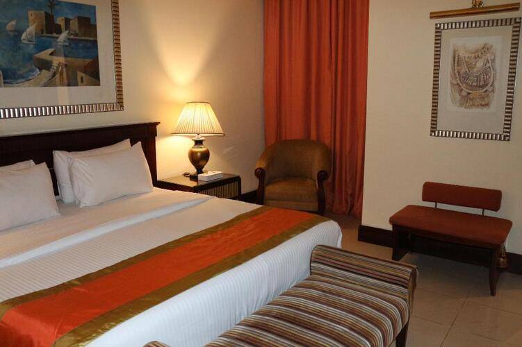 City Seasons Suites Dubai (Ex.Pearl City Suites)
