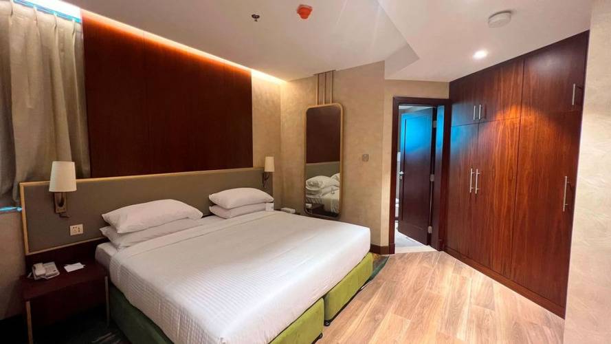 City Seasons Suites Dubai (Ex.Pearl City Suites)