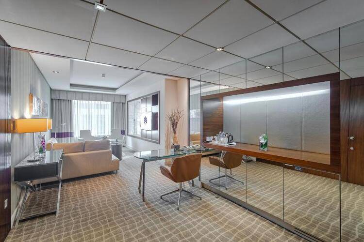 Majestic Premier Hotel (Ex. Four Points By Sheraton Bur Dubai)
