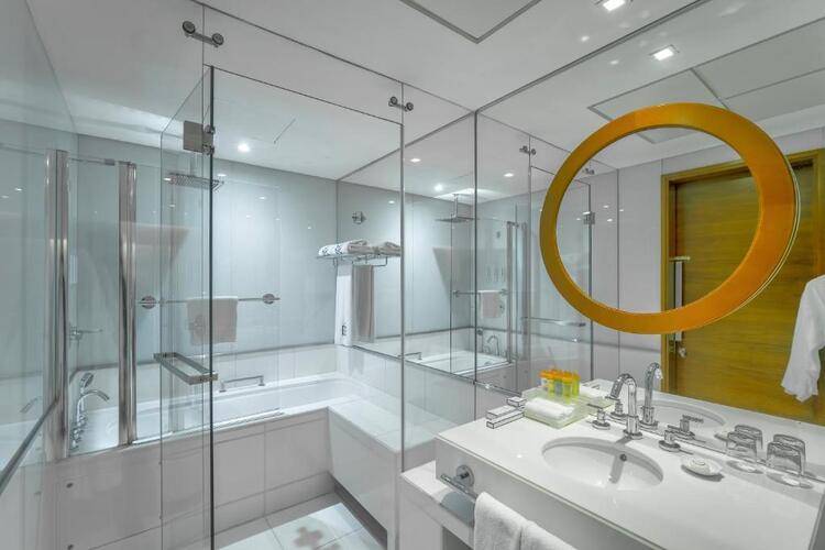 Majestic Premier Hotel (Ex. Four Points By Sheraton Bur Dubai)