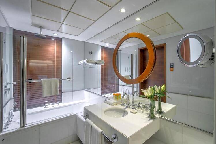 Majestic Premier Hotel (Ex. Four Points By Sheraton Bur Dubai)