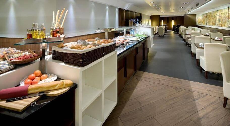 Colonial Hotel — фото 14