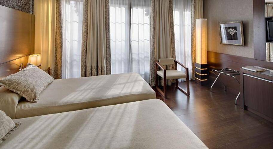 Colonial Hotel — фото 25