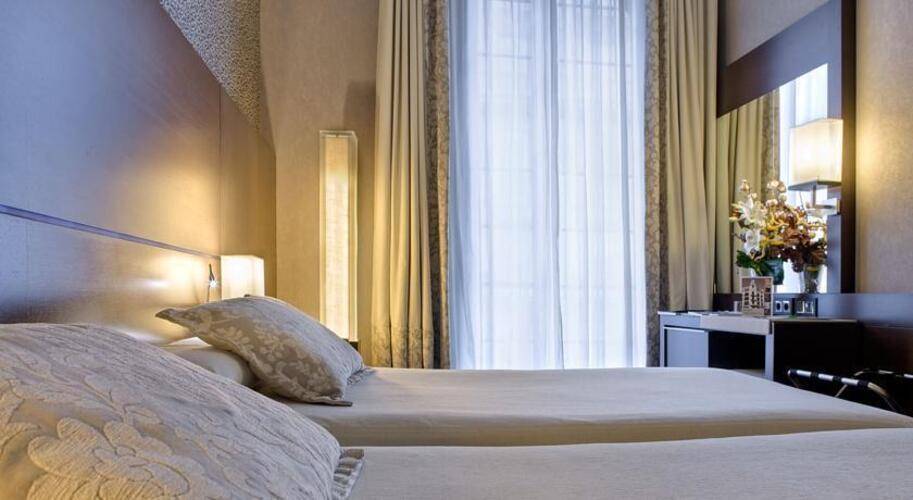 Colonial Hotel — фото 27