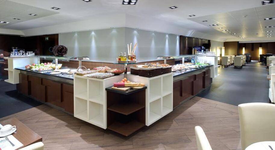 Colonial Hotel — фото 12