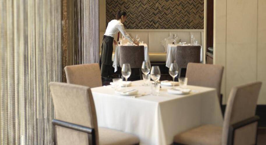 Park Hyatt Abu Dhabi Hotel & Villas