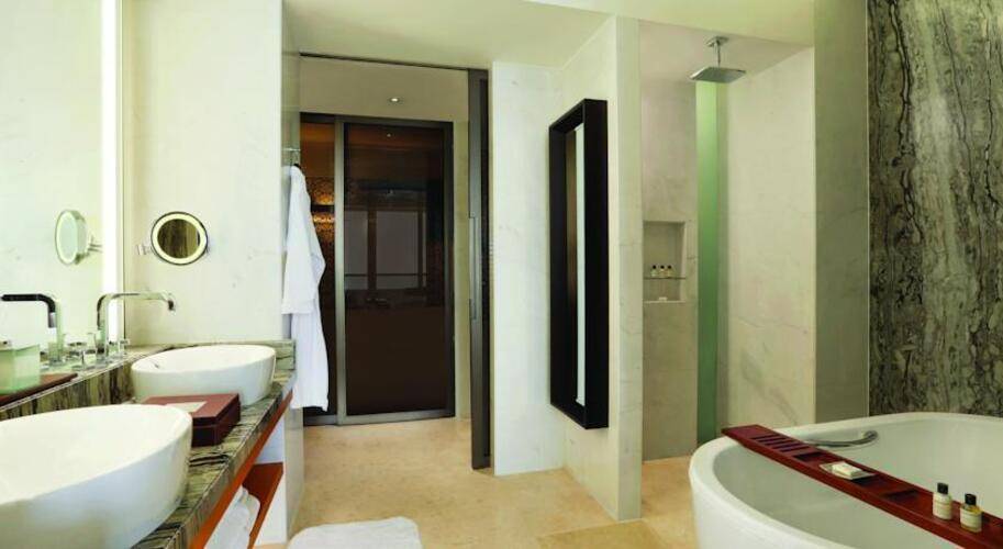 Park Hyatt Abu Dhabi Hotel & Villas