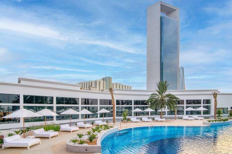 Radisson Blu Hotel & Resorts Abu Dhabi Corniche (Ex. Hilton Abu Dhabi)