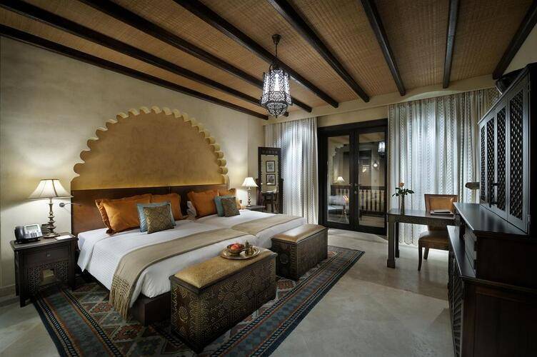 Qasr Al Sarab Desert Resort By Anantara