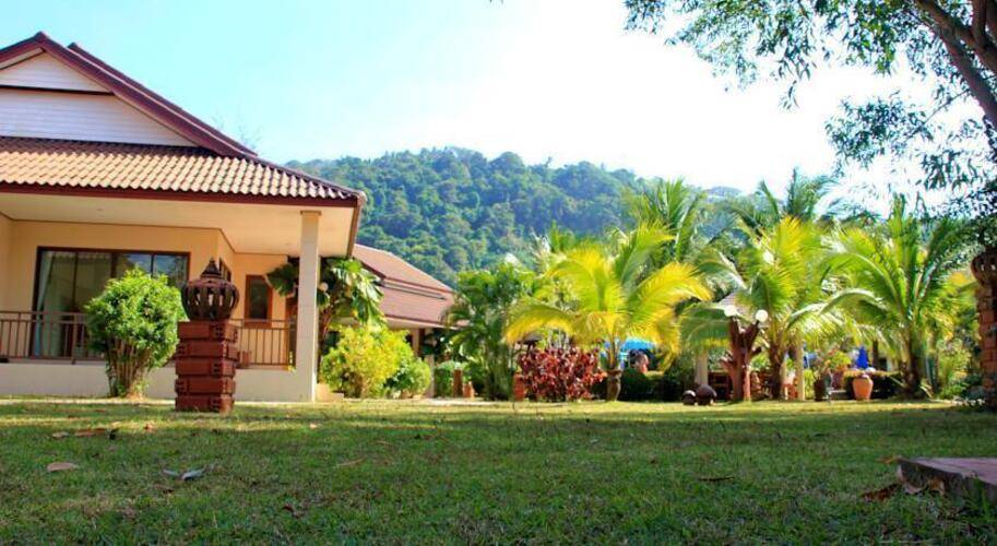 Blu Pine Villa & Pool Access