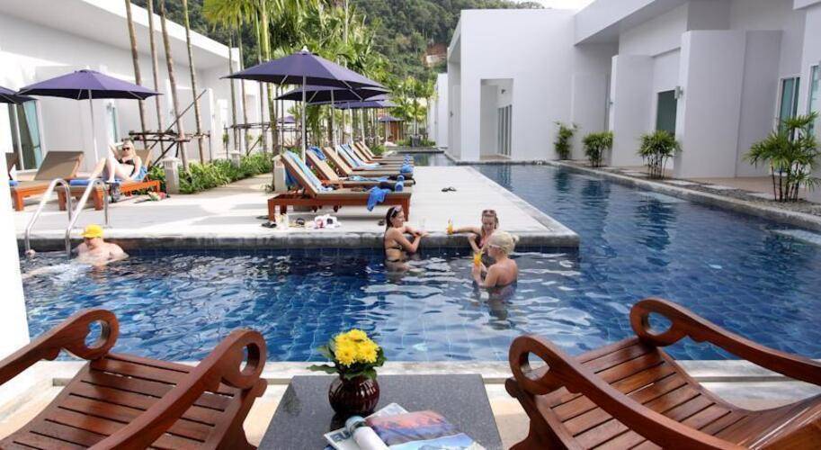 Blu Pine Villa & Pool Access