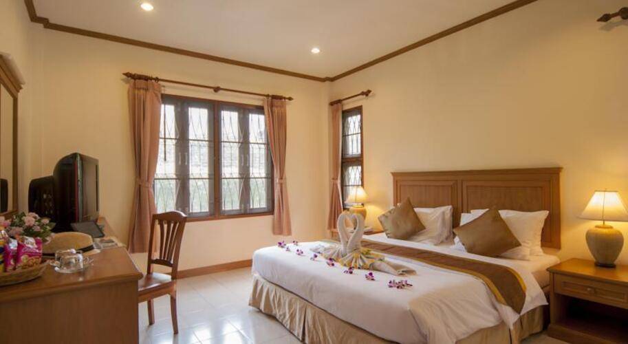 Blu Pine Villa & Pool Access