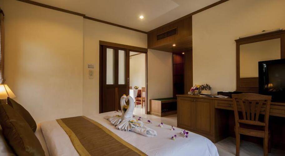 Blu Pine Villa & Pool Access
