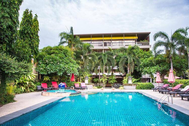 Lantana Pattaya Hotel & Resort
