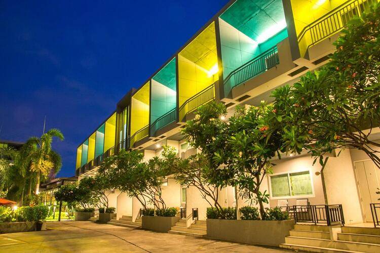 Lantana Pattaya Hotel & Resort