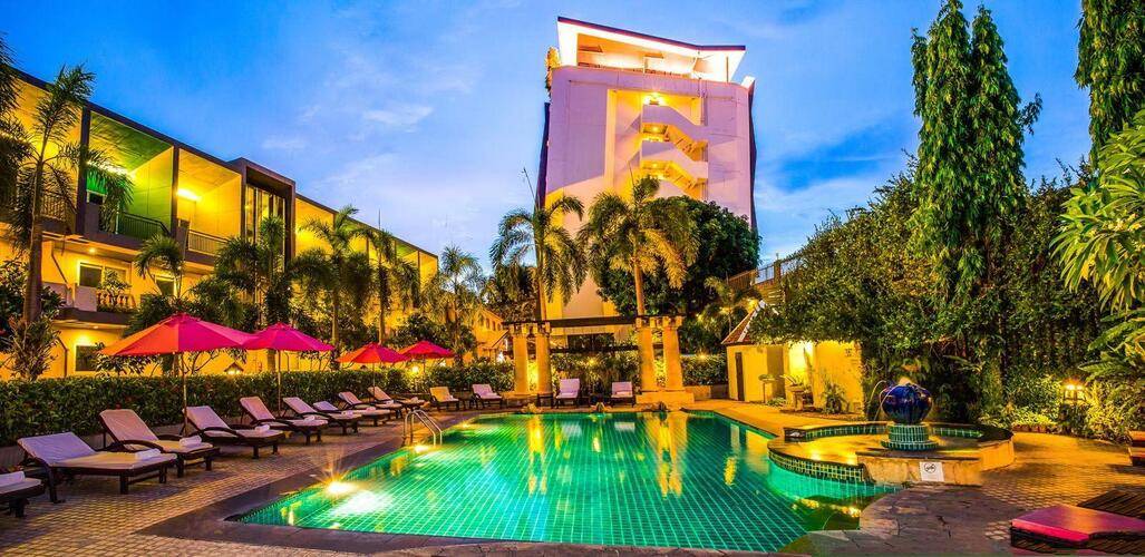 Lantana Pattaya Hotel & Resort