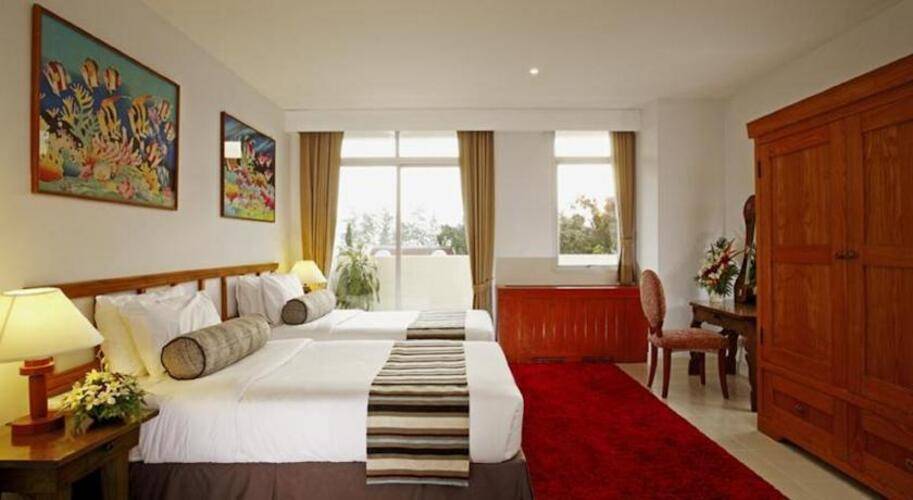 Waterfront Suites Phuket By Centara