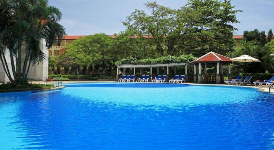 Waterfront Suites Phuket By Centara