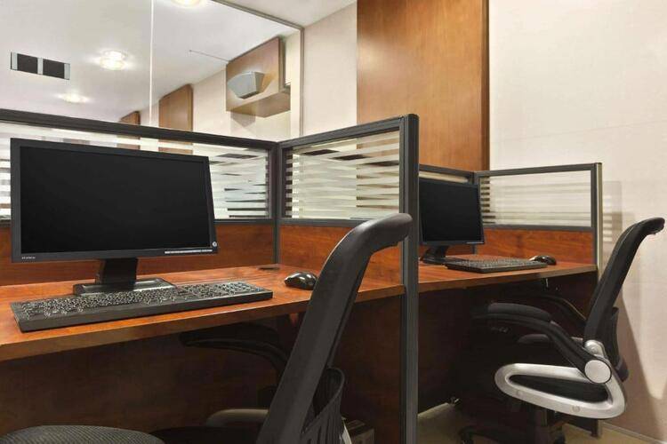 Ramada Hotel & Suites Ajman