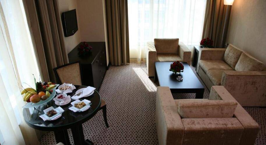 Samaya Hotel