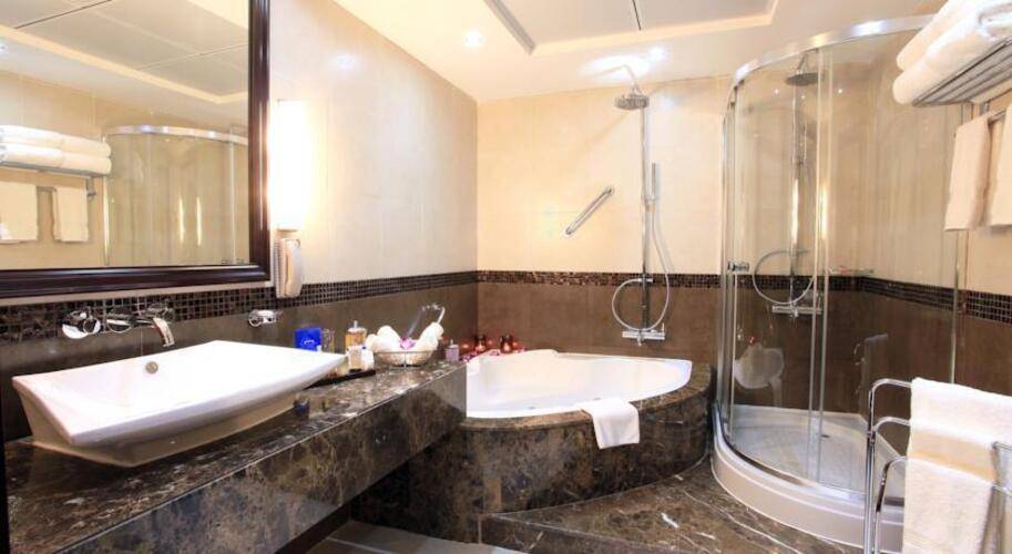 Samaya Hotel