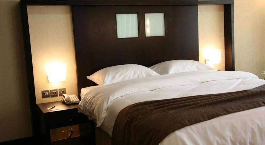 Samaya Hotel