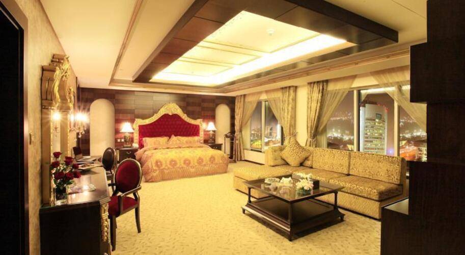 Samaya Hotel