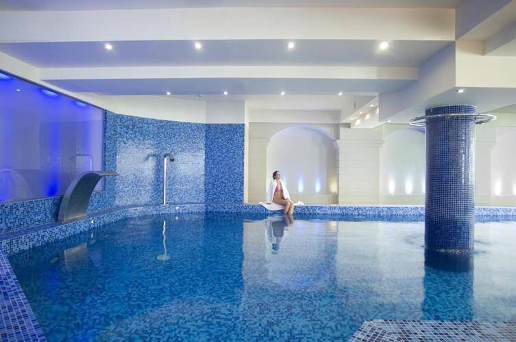 Grand Hotel Holiday Resort
