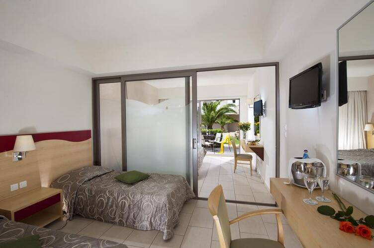 Grand Hotel Holiday Resort