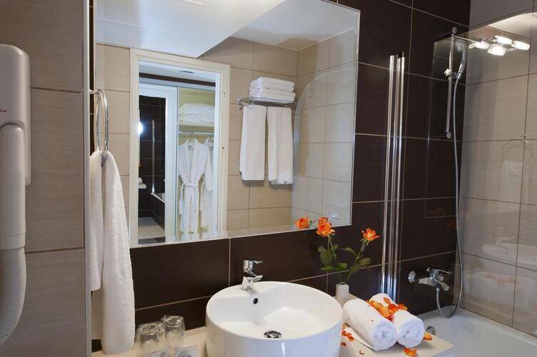 Grand Hotel Holiday Resort