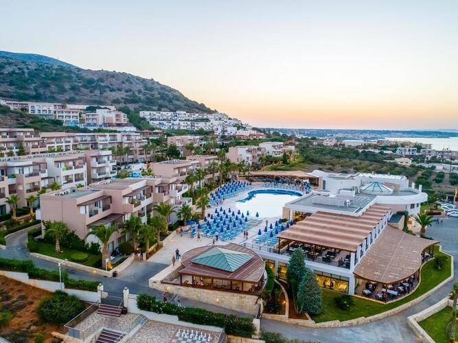 Grand Hotel Holiday Resort