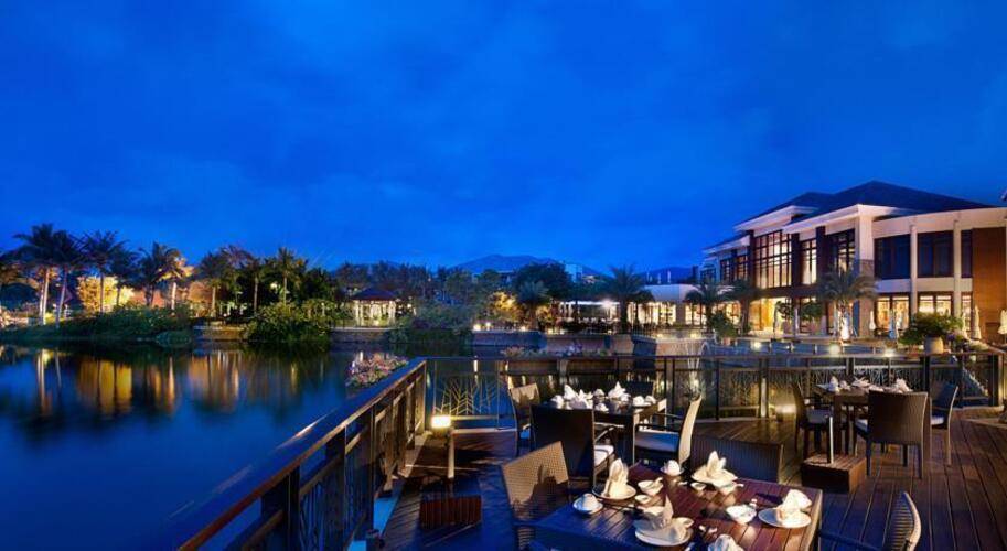 Grand Metro Park Resort