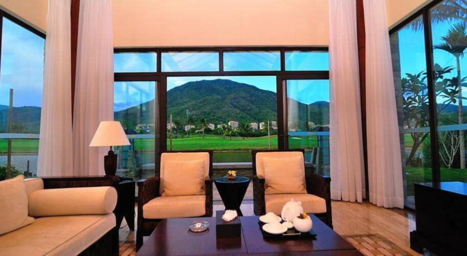 Grand Metro Park Resort