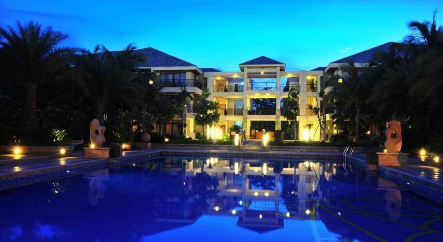 Grand Metro Park Resort
