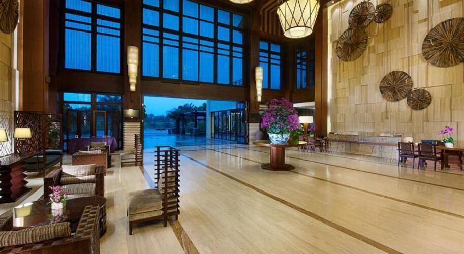 Grand Metro Park Resort