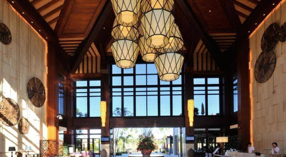 Grand Metro Park Resort