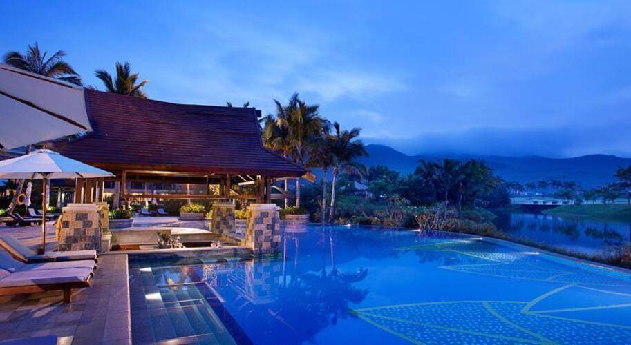 Grand Metro Park Resort