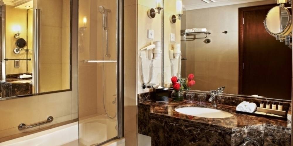 Park Regis Kris Kin Hotel