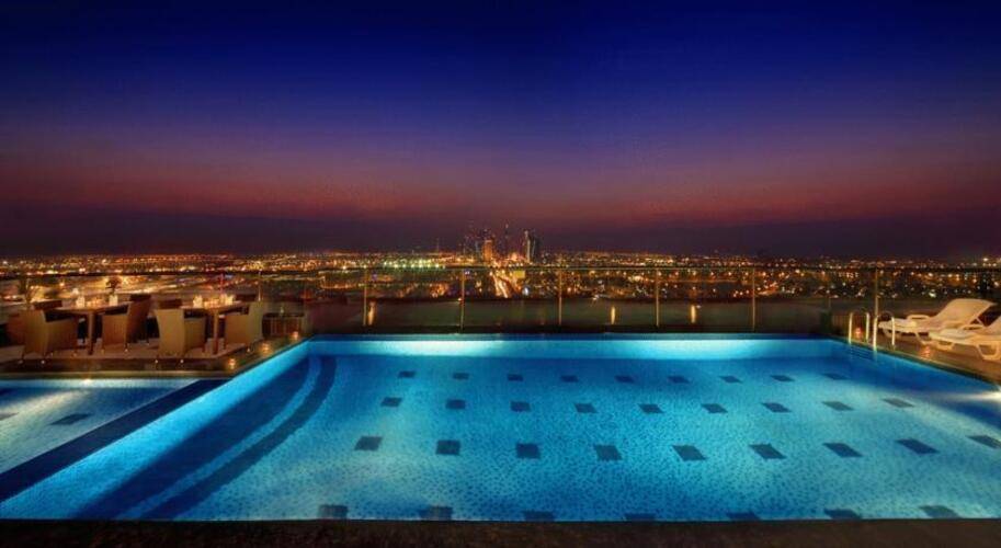 Park Regis Kris Kin Hotel