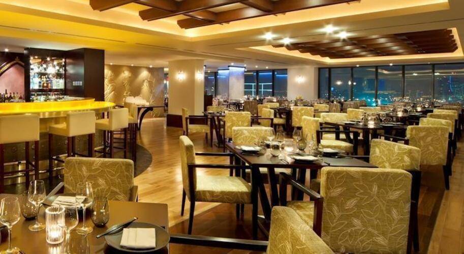 Park Regis Kris Kin Hotel