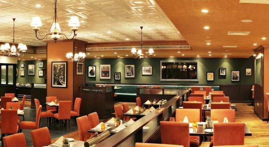 Park Regis Kris Kin Hotel