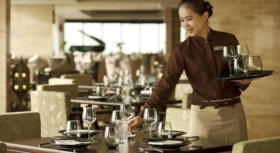 Park Regis Kris Kin Hotel