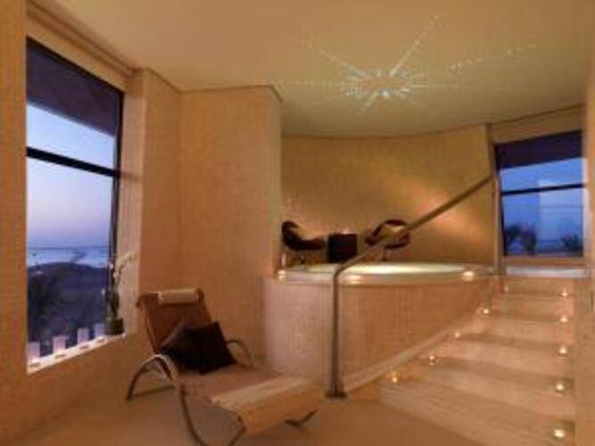 Yas Plaza Bay By Ihg (Ex. Park Inn By Radisson Abu Dhabi Yas Island)