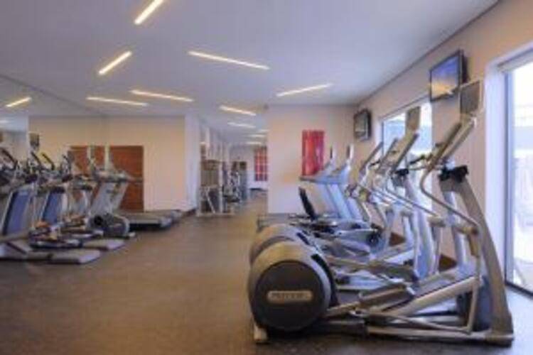 Yas Plaza Bay By Ihg (Ex. Park Inn By Radisson Abu Dhabi Yas Island)