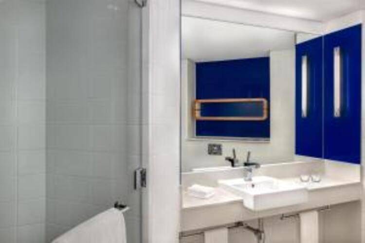 Yas Plaza Bay By Ihg (Ex. Park Inn By Radisson Abu Dhabi Yas Island)